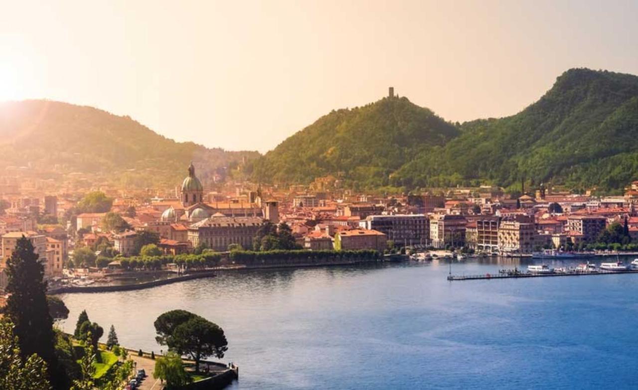 Apartment Piazza Roma By Quokka 360 - Historic Flat In The Centre Of Como Exterior foto