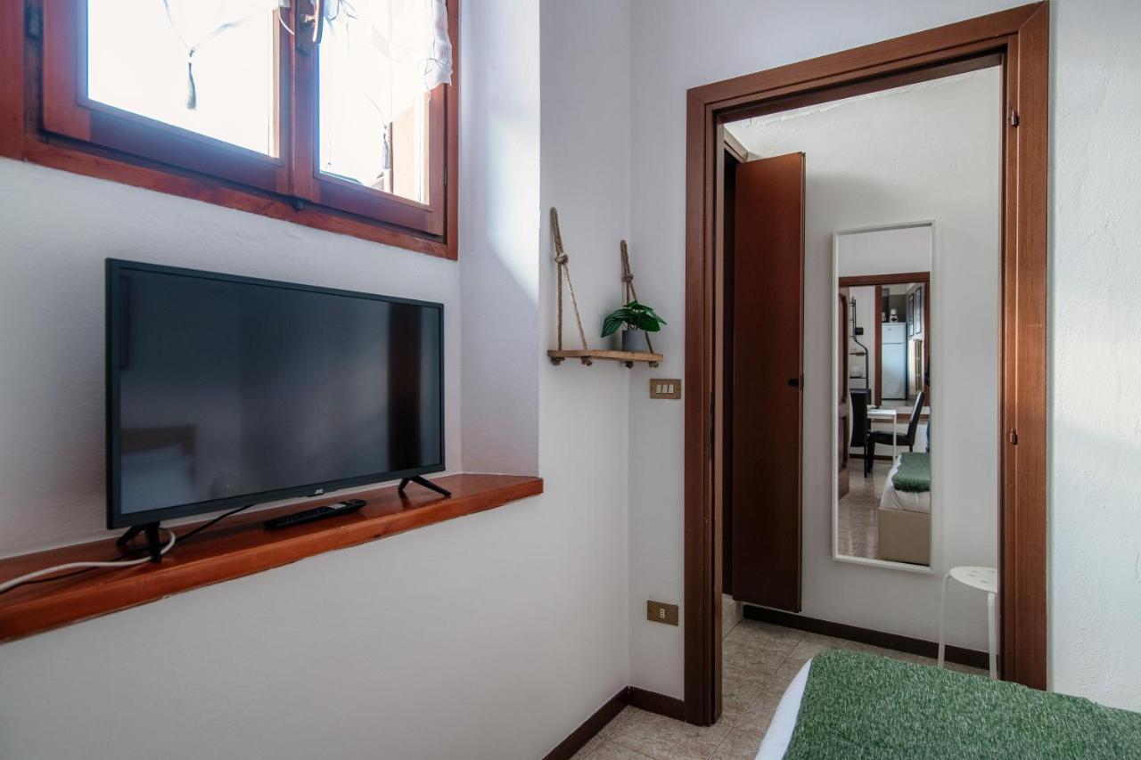 Apartment Piazza Roma By Quokka 360 - Historic Flat In The Centre Of Como Exterior foto